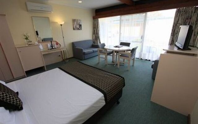 Comfort Inn William Macintosh