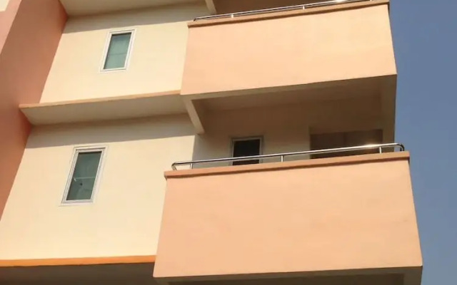 Yaowamal Apartment