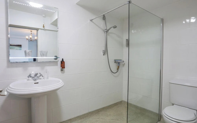 Tegid Lakeside - Bala Lake