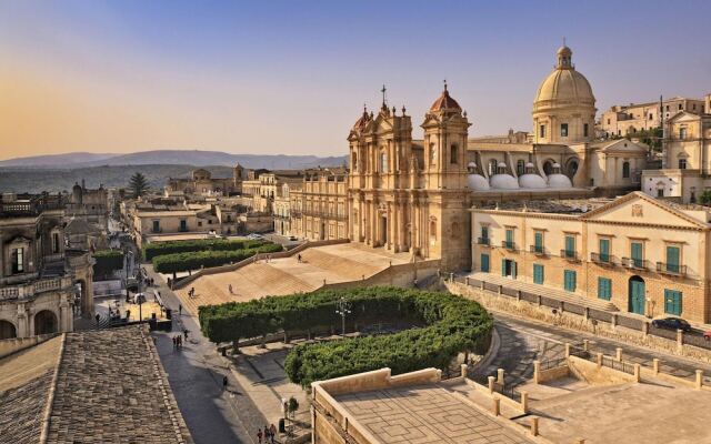 Modern and Spacious Apartment in Noto, Sicily