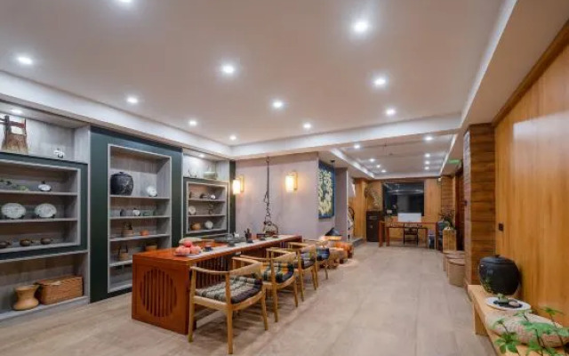 Guilai Xiaoyuan River View Hotel