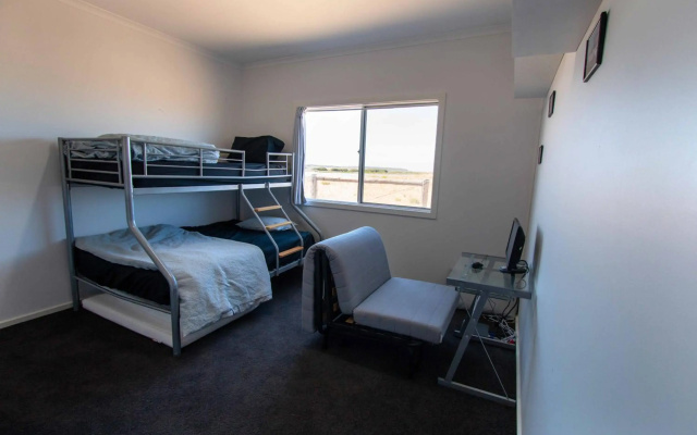 Coorong Island Retreat - Farm Stay at Pet Friendly Property