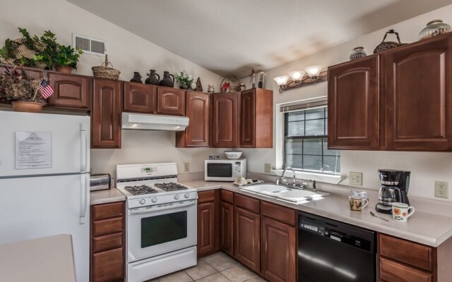 411alpinevillage100mtncb - Alpine Village Cabin #100