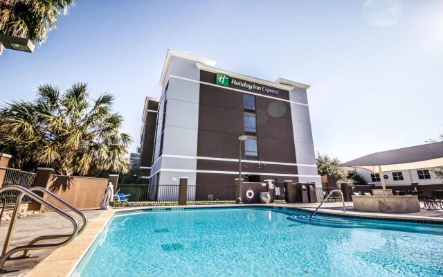 Atwell Suites Austin Airport by IHG