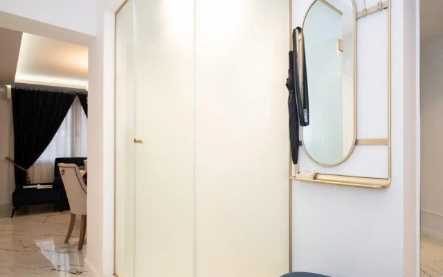 Paradise Center Apartment 2