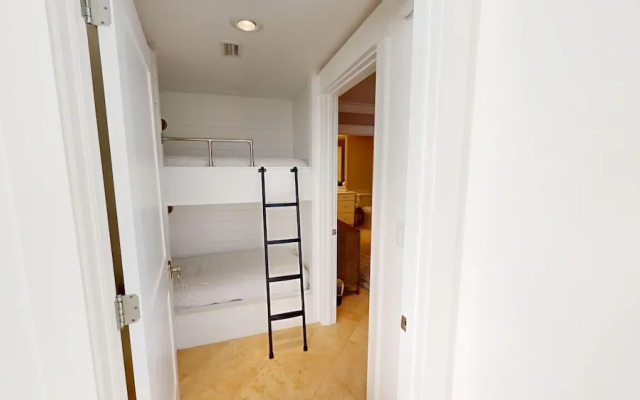 Oceania 602 3 Bedroom Condo