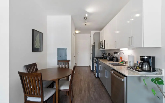 New & Modern  Lux City Escape