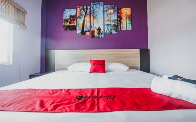 RedDoorz @ myRoom UMY