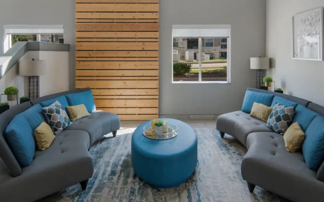 Quality Inn & Suites Roanoke - Fort Worth North