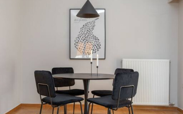 2B · The Beehive Apartment Athens 2B
