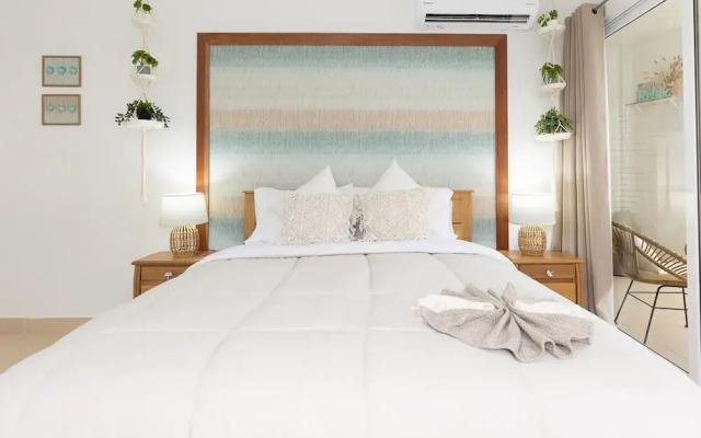 The Farallon Beach Condo by Acomodo