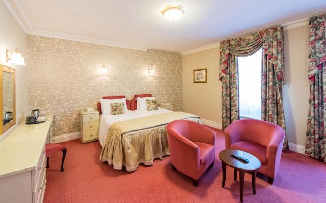 Royal Hotel