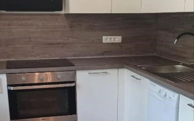 Apartment RR - One Bedroom Apartment With Balcony