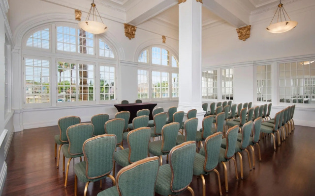 Grand Galvez Resort, Autograph Collection