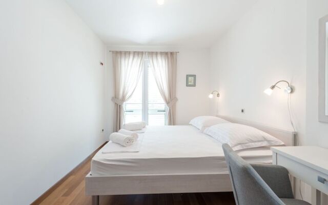 Apartment Maro Bayview