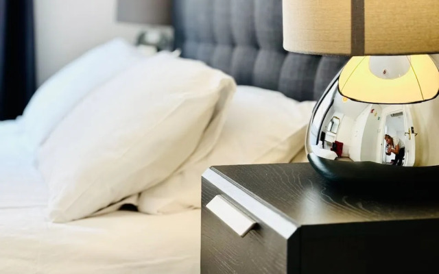 Beautiful 1 Bed Apartment Mayfair London, England