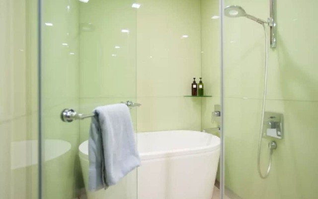 KL101 Service Suite at Soho Suites KLCC