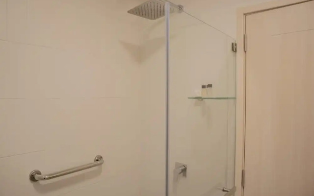 w Elegant 2BR Apartment in Miraflores Steps From Larcomar