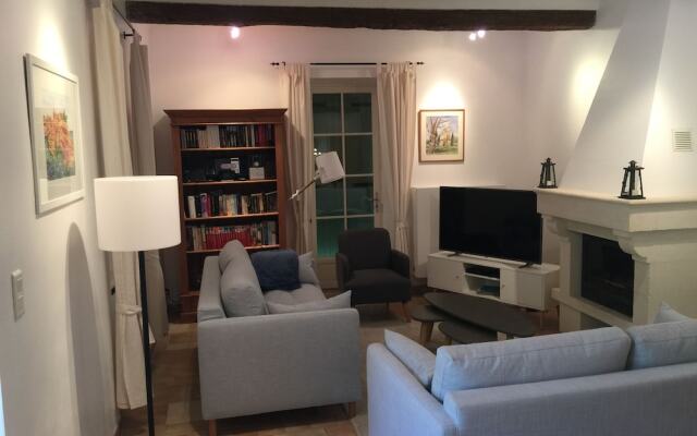 Bastide Casa Mira au domaine d' Esclatesang, 5 ha, Apt, parc du Luberon