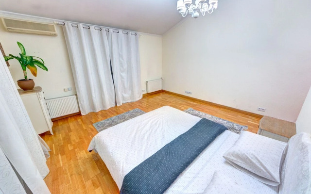 LUX Apartments Shelkovichnaya