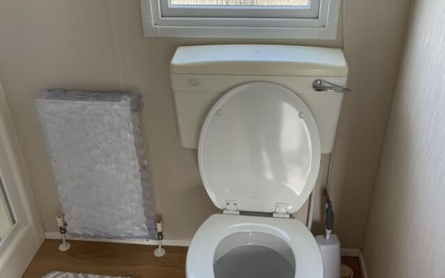 Remarkable 2-bed Holiday Home in Whitstable