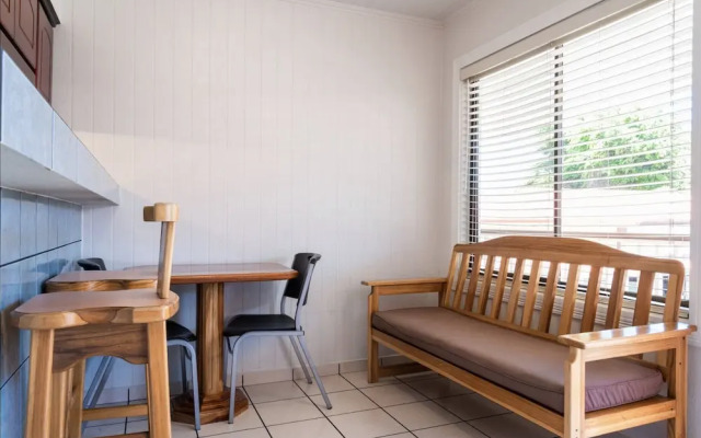 Prado Inn & Suites