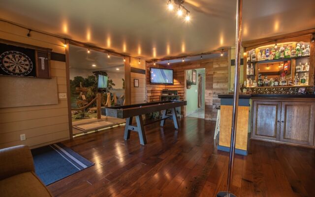 The Anniversary Inn Logan