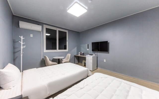 Yeosu Rivera Hotel