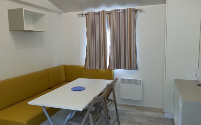 Camping Du Pont D'Avignon