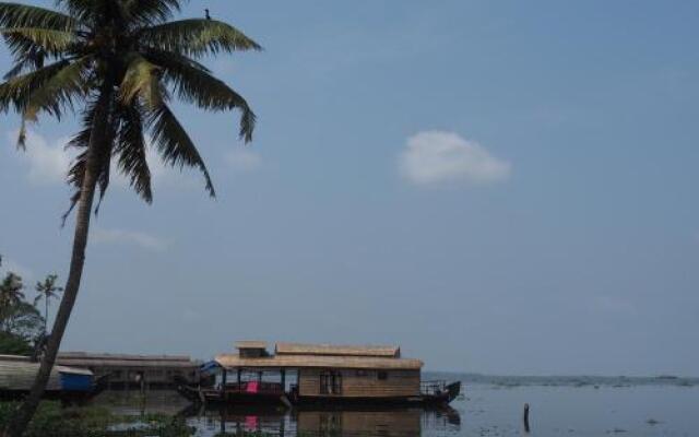 Canoe Ville
