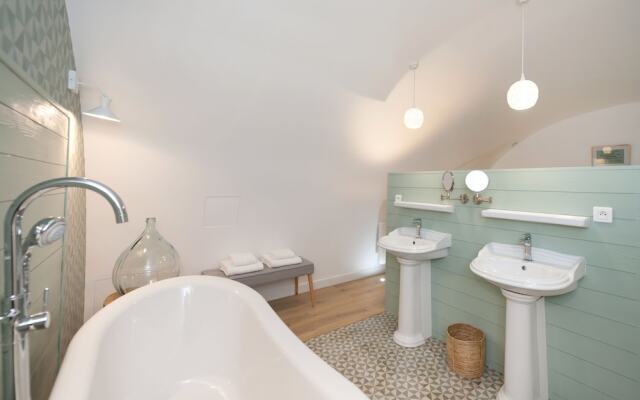 Apart of Paris - Le Marais - Rue des Vertus