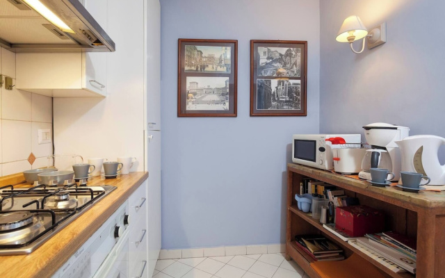 Picasso Large apt Antiques and Charm on Giulia Street