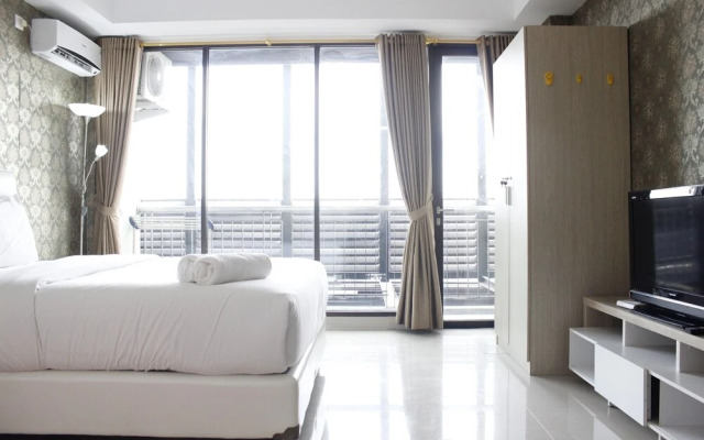 Private Studio at Beverly Dago Apartment