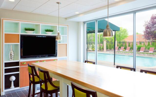 Holiday Inn Clark - Newark Area by IHG