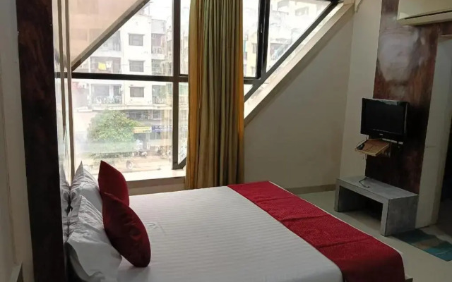 Tirupati Palace Hotel