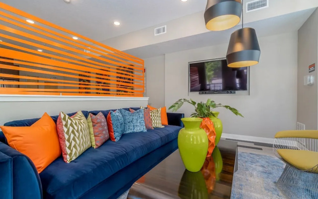 Des Moines Executive 1BD 1BA Downtown Apartment