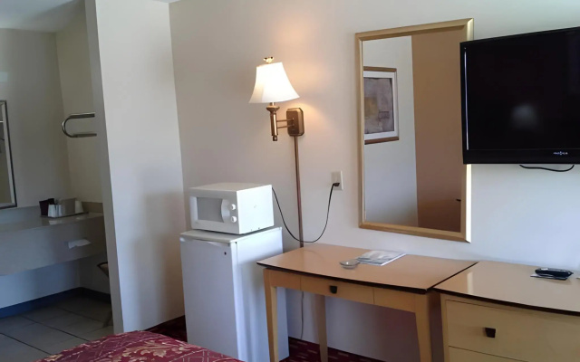 Regency 7 Motel