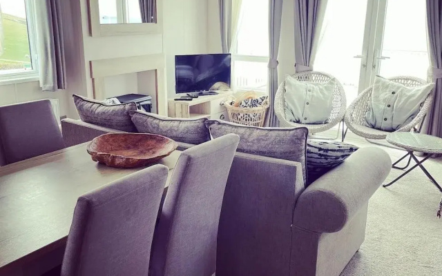Seaview,sleeps 4to6,pet Friendly, Parking