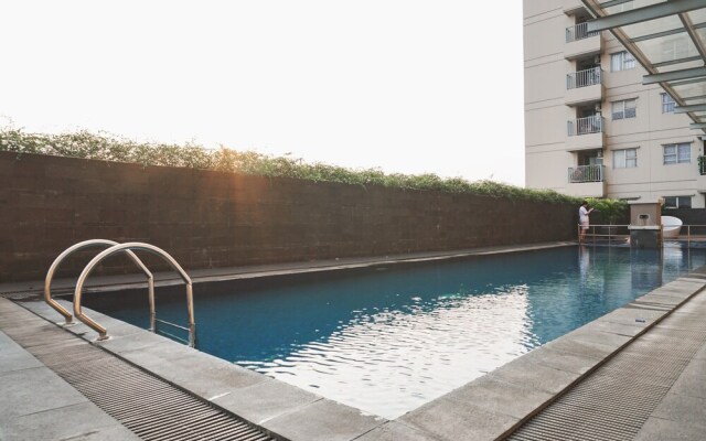 Warm And Homey 1Br At Belmont Residence Puri Apartment