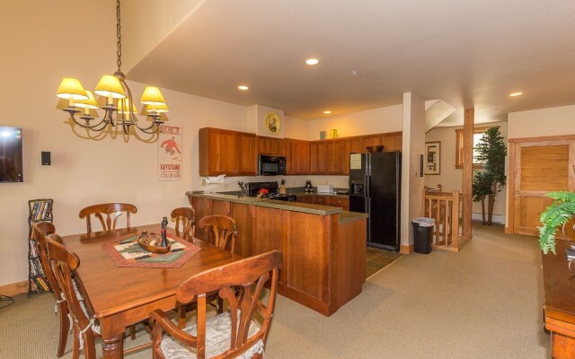 Red Hawk Townhomes by Summit County Mountain Retreats
