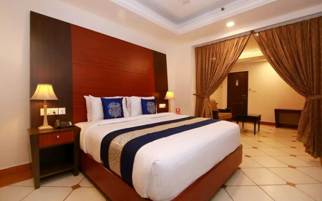 OYO 9954 Emarald Hotel