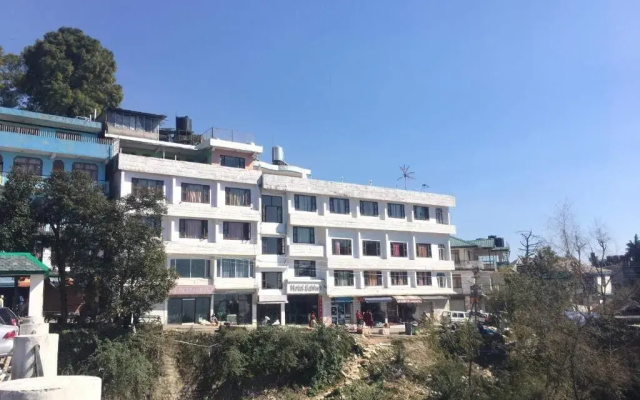 WOWSTAYZ Hotel Sahiwa