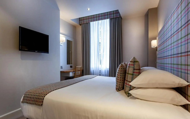 White Hart Hotel & Apartments