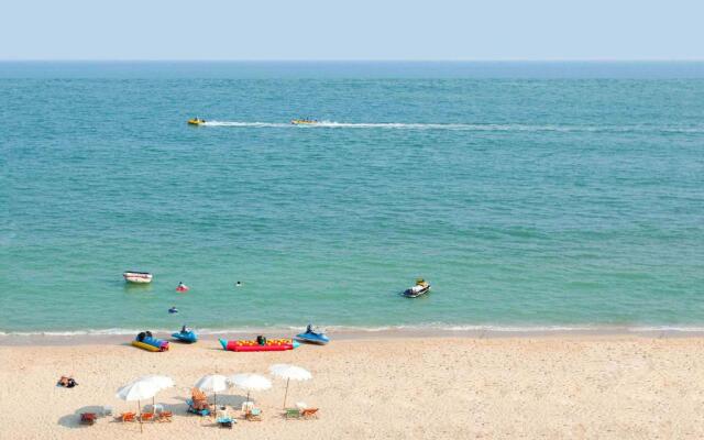 The Cha-am Methavalai Hotel