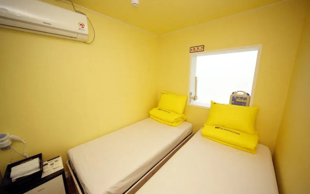 24 Guesthouse Sinchon Avenue