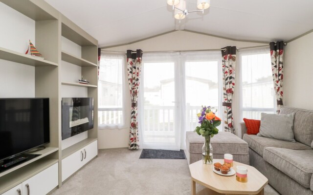 18D Shorefield Country Park
