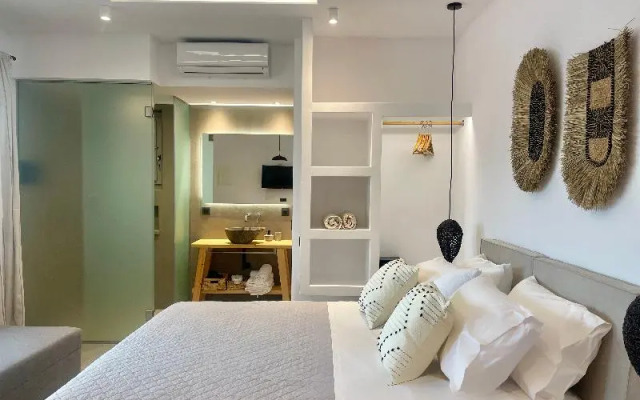 Mykonos Dot Suites