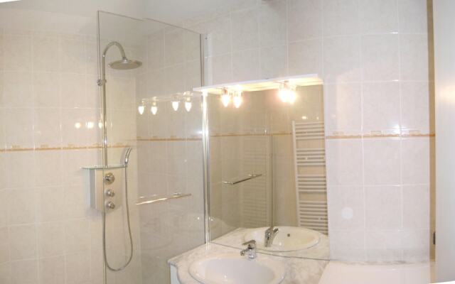 Studio in Montgenèvre, With Wonderful Mountain View, Balcony and Wifi