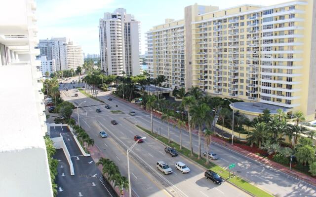 Pavillon 2 Br Condo With Terrace On Miami Beach Rsm 42058