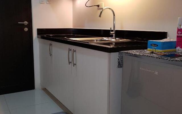 JR Studio Luxe 1824 at Princeton Residences